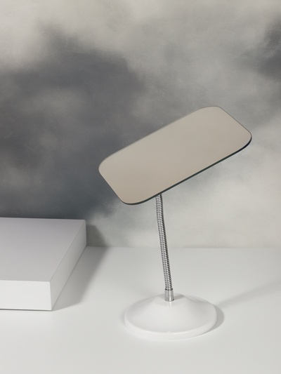 Зеркало настольное, на гибкой ножке, зеркальная поверхность 13.5×16.5 см, белое