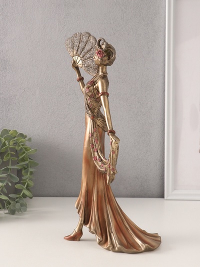 Фигурка полистоун «Девушка в платье 20-30-х годов с веером», 17.5×13×34 см