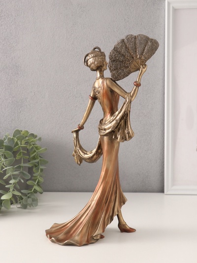 Фигурка полистоун «Девушка в платье 20-30-х годов с веером», 17.5×13×34 см
