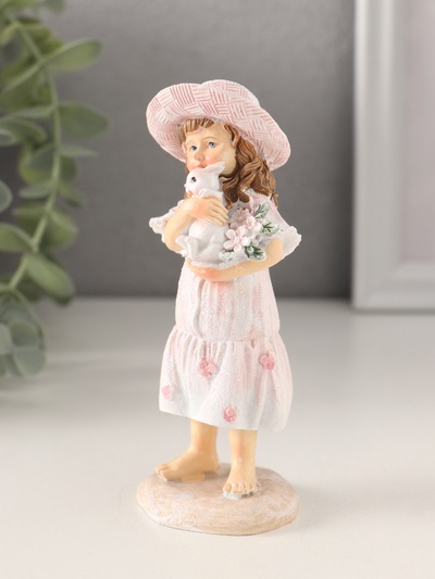 Фигурка полистоун «Девочка с кроликом и цветами, в шляпке», розовый, 5×4.5×12 см
