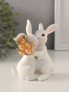 Фигурка полистоун «Парочка зайчиков с тюльпанами. Объятия», 11×5.5×11.5 см - Фото 2