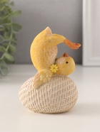 Фигурка полистоун «Цыплёнок на яйце: йога», 7.5×5.5×11 см - Фото 1