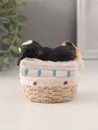 Фигурка полистоун «Пёсик спит в корзине с бельём», 8.5×6×7.5 см - Фото 4