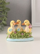 Фигурка полистоун «Утята в пруду с цветами», 9×5.5×6.5 см - Фото 1