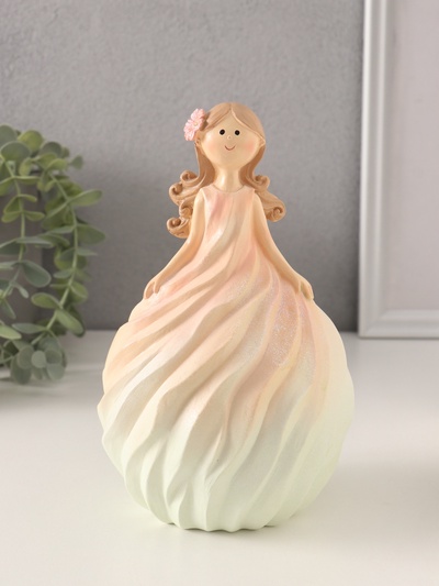 Фигурка полистоун «Девочка-зефирка с цветком в волосах», розово-жёлтый, 11.5×10.5×18.5 см