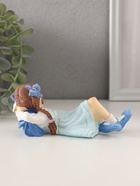 Фигурка полистоун «Малышка лежит на полянке, с рюкзаком», 14×6.5×7 см - Фото 4