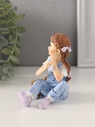 Фигурка полистоун «Малышка в джинсовом комбинезоне с сумкой-портфелем», 11×6.5×12 см - Фото 4