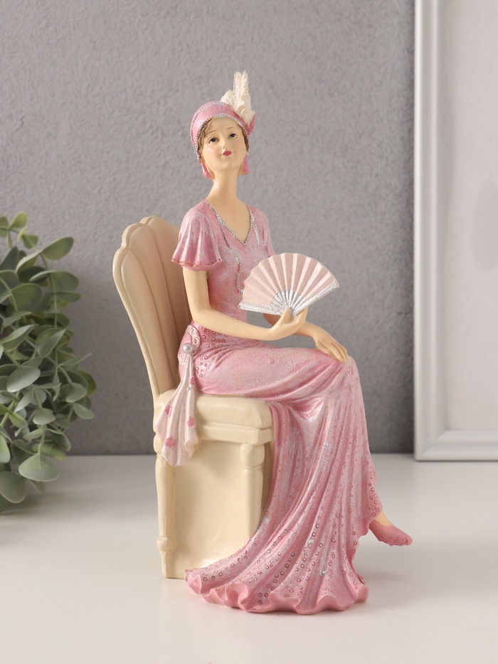 Фигурка полистоун «Мадмуазель Элиза в розовом платье с веером, в кресле», 13×9×25 см