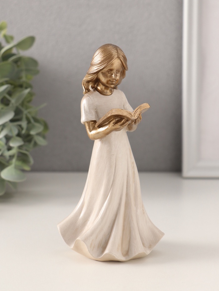Фигурка полистоун «Девочка с книгой», 7.5×6.5×15 см - Фото 1