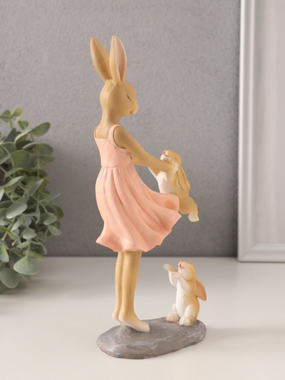 Фигурка полистоун «Зайки. Мама с детьми», 9.5×6×22.5 см