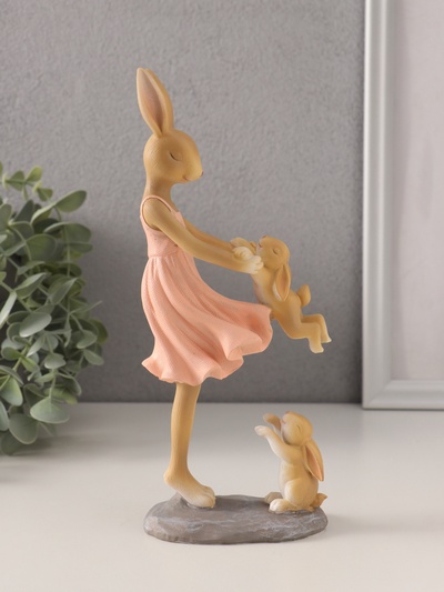 Фигурка полистоун «Зайки. Мама с детьми», 9.5×6×22.5 см