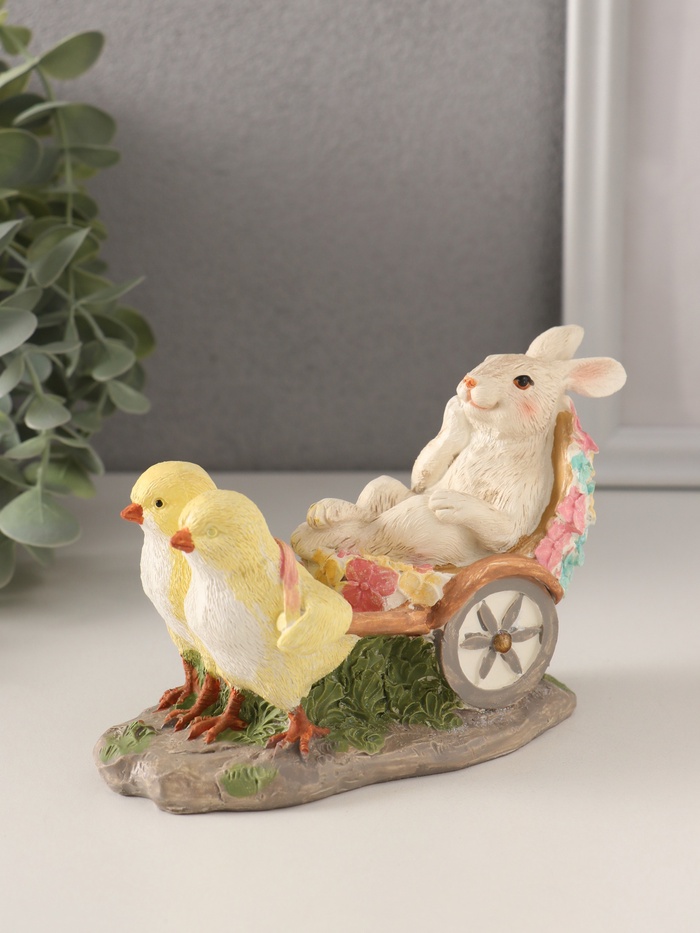 Фигурка полистоун «Цыплята везут кролика в колеснице», 14.5×7×9 см