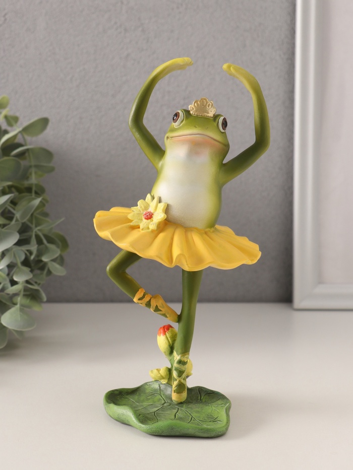Фигурка полистоун «Лягушка-царевна в пачке балерины», 9.5×9×20 см - Фото 1