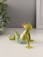 Фигурка полистоун «Лягушонок в набедренной повязке из листьев, с цветком во рту», 15×9.5×8 см - Фото 2