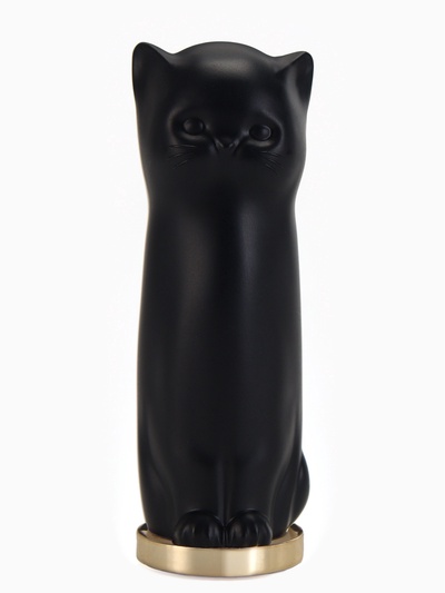 Оттеночный бальзам для губ "Cat black"