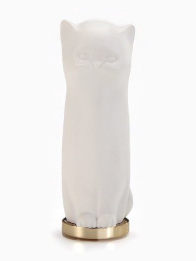 Оттеночный бальзам для губ Cat white