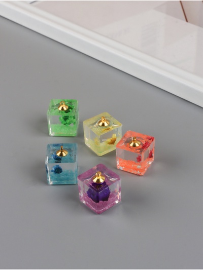 Подвеска для творчества акрил «Цветок в кубе», светится в темноте, 1.6×1.6×1.8 см, МИКС