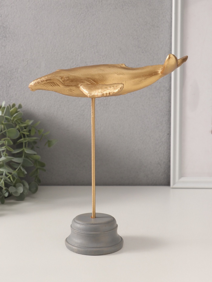 Фигурка «Золотой кит», полистоун, 20×11×22.5 см - Фото 1