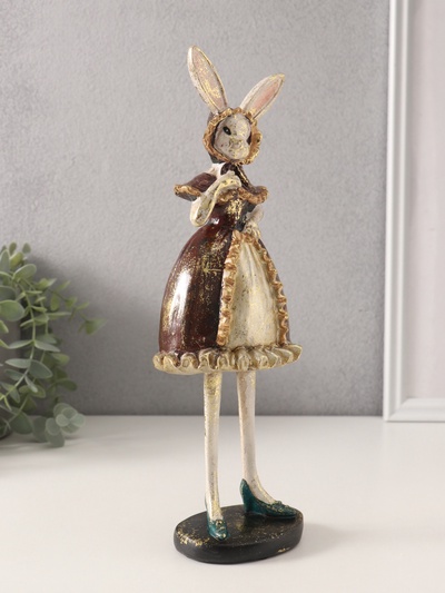 Фигурка полистоун «Зайка в платье с рюшами», 8×9.5×30 см