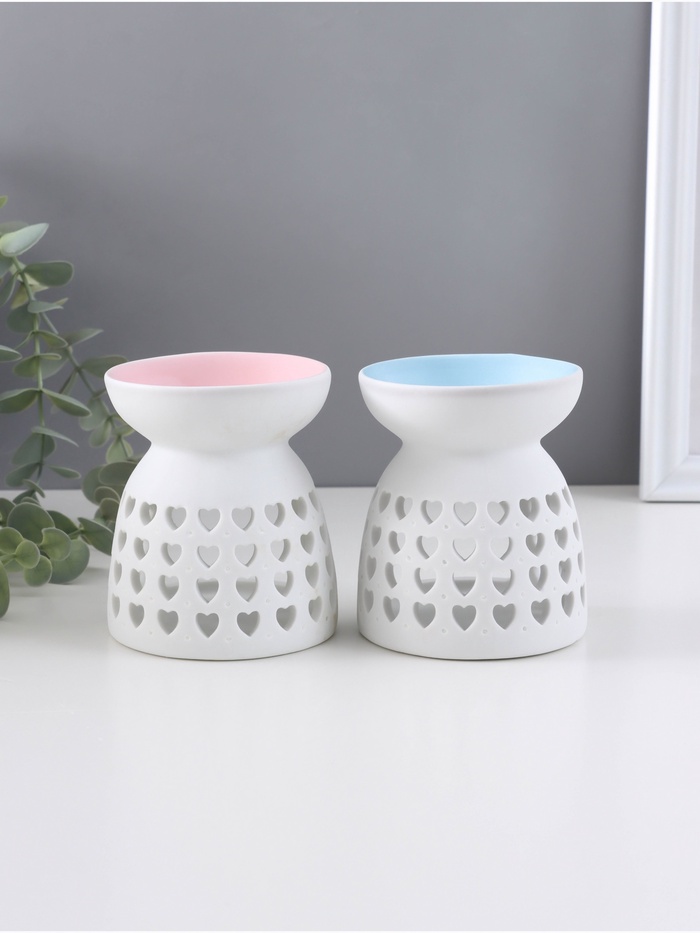Аромалампа для эфирных масел «Узор из сердец», керамика, белый, 8×8×9.3 см, МИКС - Фото 1