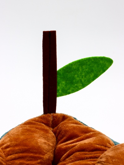 Лежанка для животных "Груша", 40*40 см, бежевая