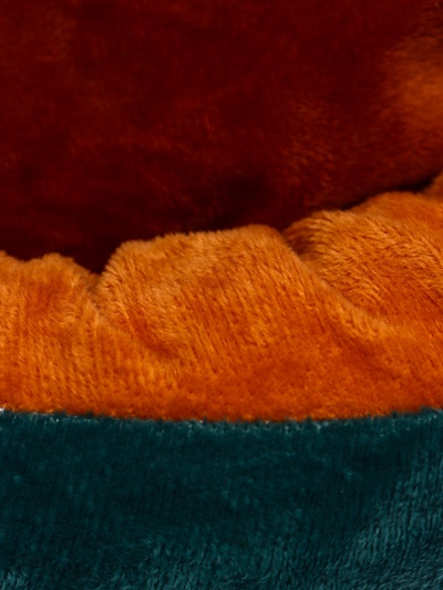 Лежанка для животных "Груша", 40*40 см, бежевая