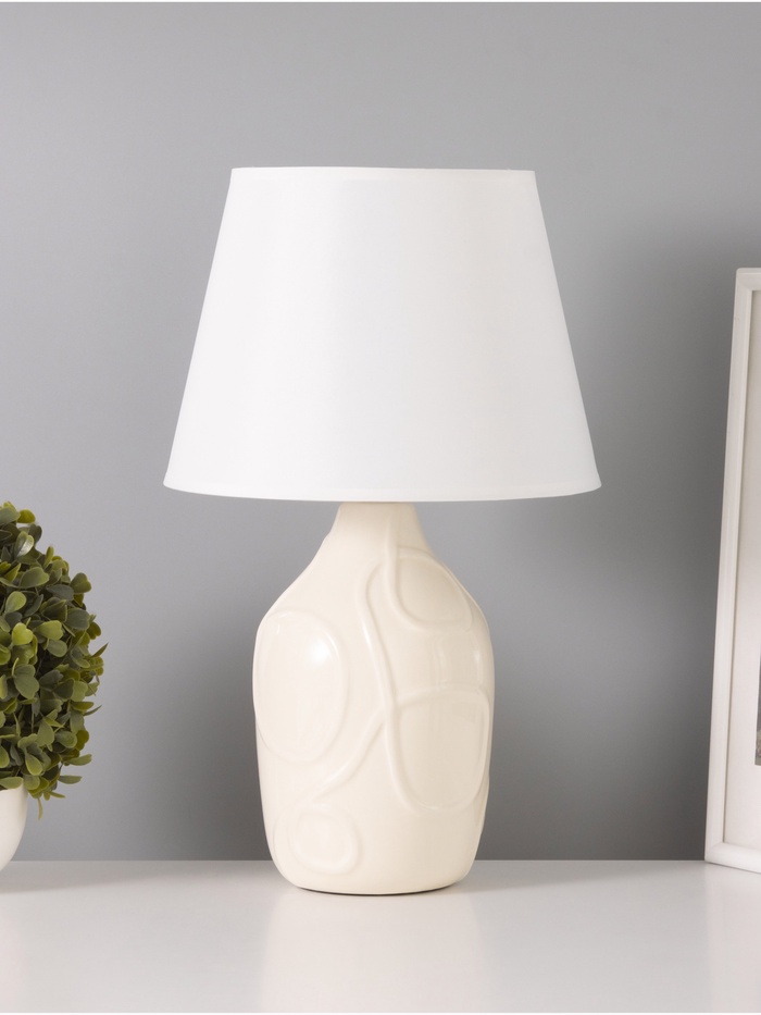 Настольная лампа «Линии» 1×15 Вт Е14 белый 25×25×36 см - Фото 1