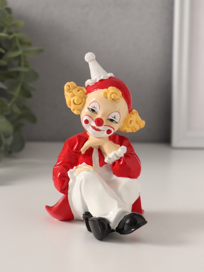 Фигурка «Клоун застенчивый», полистоун, бело-красный, 9.5×7×11 см - Фото 1