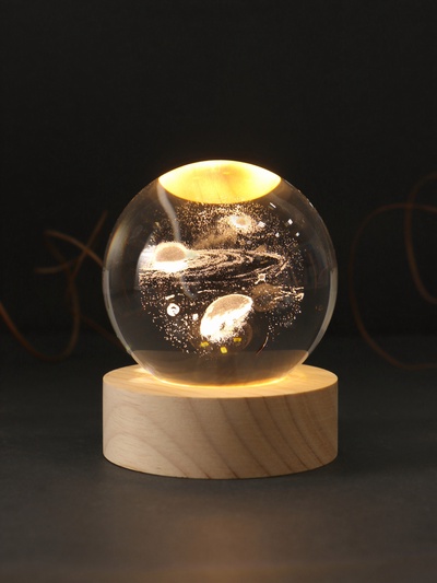 Световая фигурка стекло «Шар. Голограмма: Космос», d=6 см, подставка дерево, USB