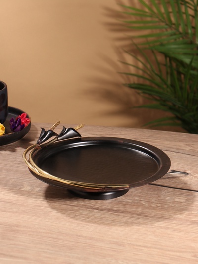 Блюдо сервировочное овальное «Черные каллы», 22×5×21.5×5.5 см, нержавеющая сталь, чёрное с золотом