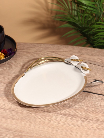 Блюдо сервировочное овальное «Белые каллы», 24×17.5×4 см, нержавеющая сталь, белое с золотом