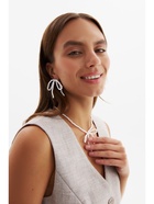 Набор 2 предмета: серьги, колье «Жемчуг» бантик, белый в серебре, 35 см - фото 58033131