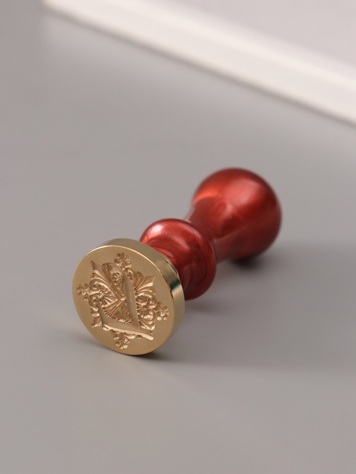 Печать для сургуча с пластиковой ручкой «Буква L на вензеле», 2.5×2.5×6.3 см - Фото 1