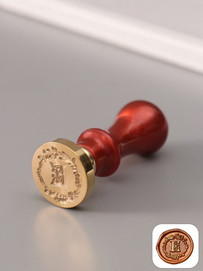 Печать для сургуча с пластиковой ручкой «Венок с буквой E», 2.5×2.5×6.3 см - Фото 1