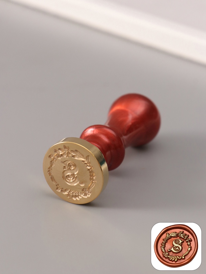 Печать для сургуча с пластиковой ручкой «Венок с буквой S», 2.5×2.5×6.3 см - Фото 1