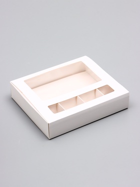 Коробка для 4 конфеты и шоколадку, 17.7?15.7?3.85 см Кондитерская упаковка (комплект 2 шт)