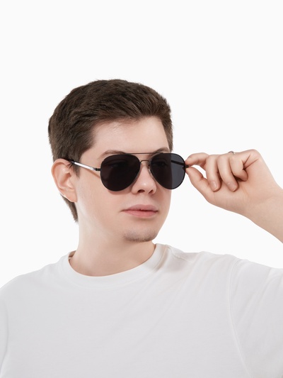 Очки солнцезащитные поляризационные, дужка 13 см, ширина 14.5 см, линза 5.2×5.9 см