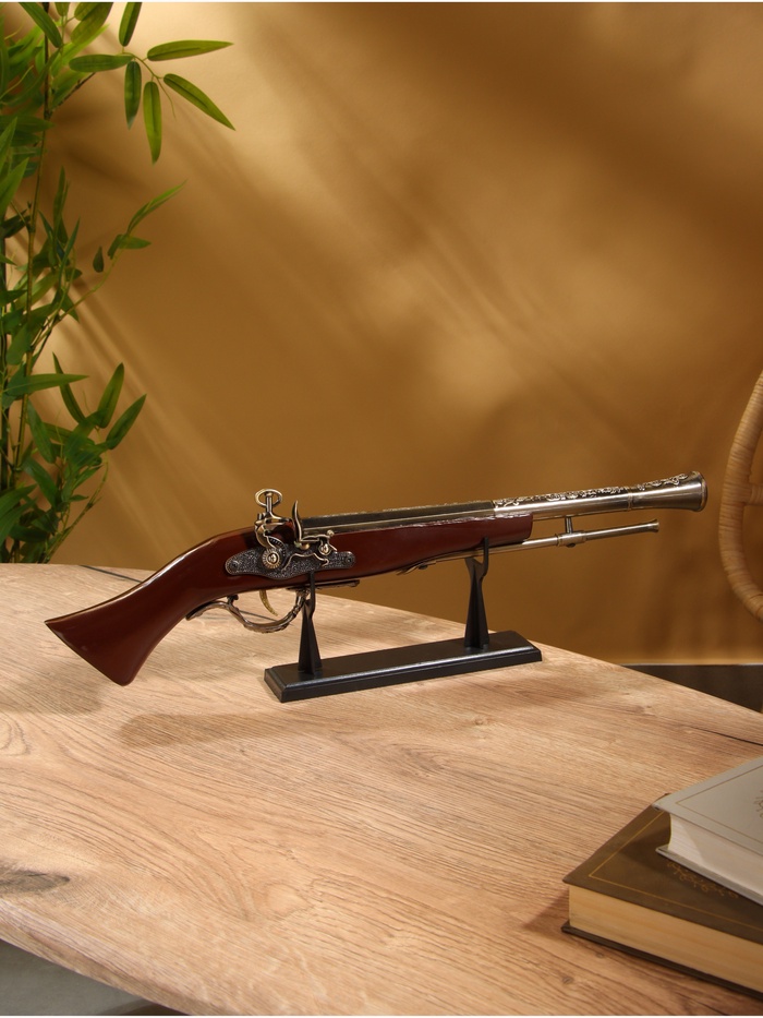 Макет оружия на подставке 2в1 «Сувенирный пистолет. Дуэль», подарочный набор, 54 см - Фото 1