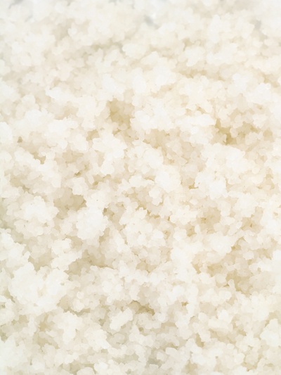 Скраб для тела соляной «Ежевика» с маслом виноградной косточки, 250 г, TROPIC BAR