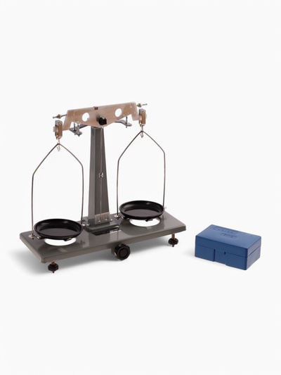 Весы лабораторные, с набором гирь 200 г