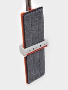 Швабра с отжимом и водосгоном Raccoon, 2 насадки из микрофибры 39×12 см, стальная ручка 130 см - Фото 8