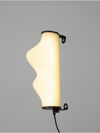 Бра BayerLux «Контур», 4 Вт, LED, 3000-6500K, 3 режима, провод 1.8 м, 6.5×15×31 см