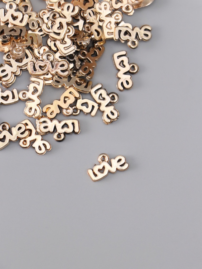 Пластиковый элемент, декоративная подвеска «Арт Узор. Love ажурная», набор 50 шт., 1×1.3×0.2 см - Фото 1