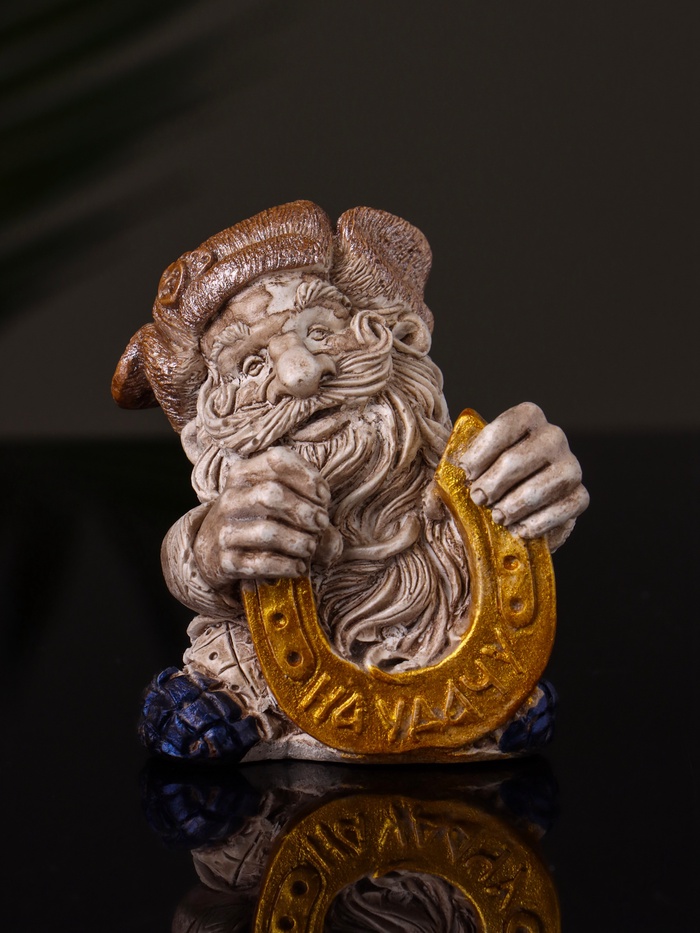 Фигурка-оберег «Домовой», гипс, 4.5×6.5×7 см