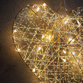 УЦЕНКА Светодиодная фигура «Сердце» 29х25х6 см, 20 LED, батарейки AAx2 (не в комплекте), свечение теплое белое