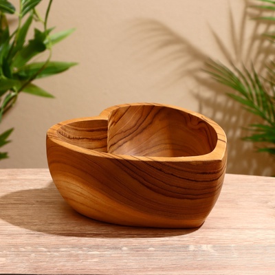 УЦЕНКА Салатник «Сердце» 20×20×9 см, тиковое дерево