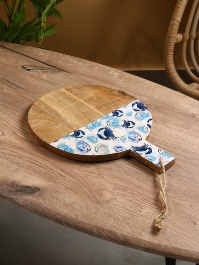 Доска разделочная круглая «Крабы», 36×28 см, дерево манго