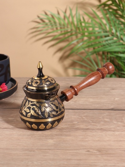 Турка «Чёрное золото», 250 мл, латунь, с крышкой и деревянной ручкой