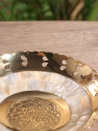 Чаша "Золотой павлин" латунь с перламутром 16,5х16,5х5 см - фото 808974751