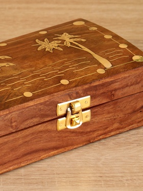 Шкатулка «Дельфины», 15.5×10.5×5.5 см, дерево шишам, латунь
